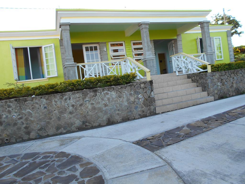 Diamond View Cottages Roseau Exterior photo