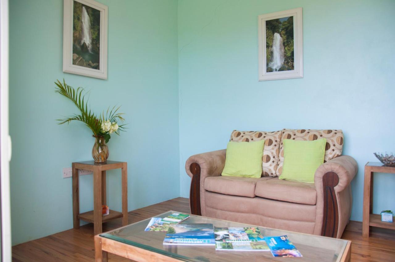 Diamond View Cottages Roseau Room photo